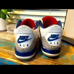 Air Jordan retro 3s
